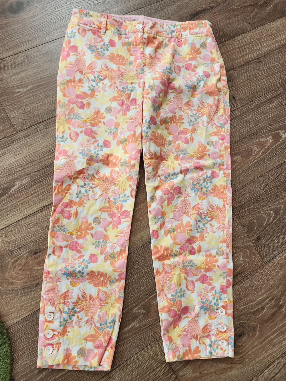 Womans TALBOTS perfect Crop Floral Capri Pants